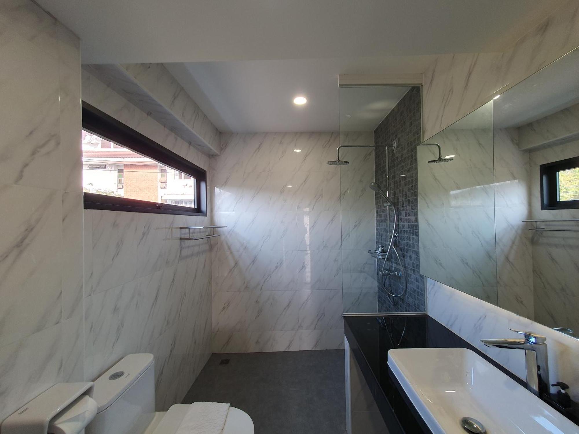 The Sila Suites - Intrawarorot Chiang Mai Ngoại thất bức ảnh